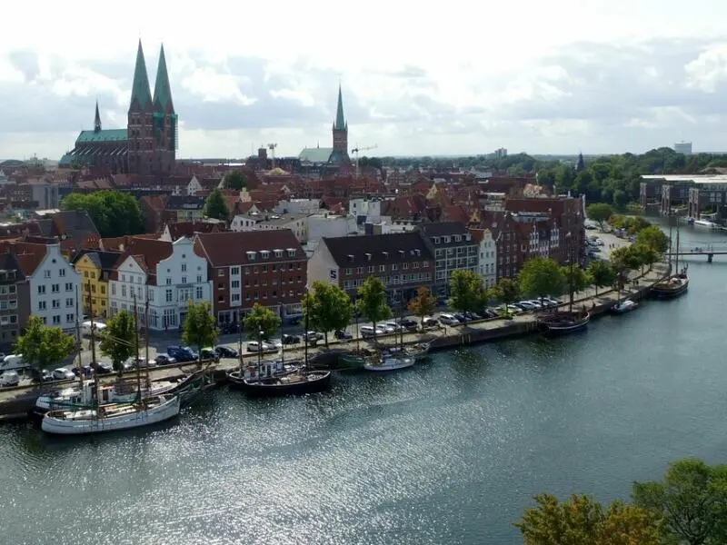 Blick auf Altstadt von Lübeck