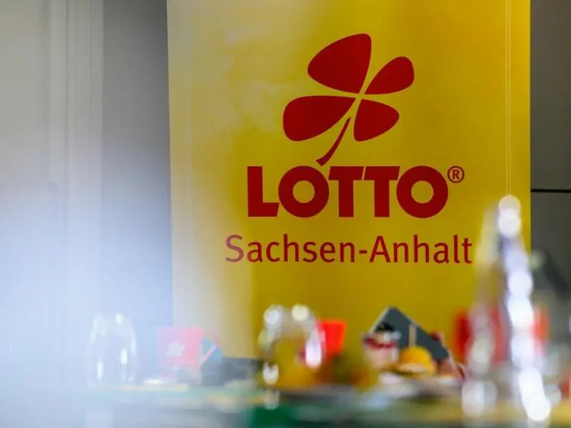 Schild Lotto Sachsen-Anhalt