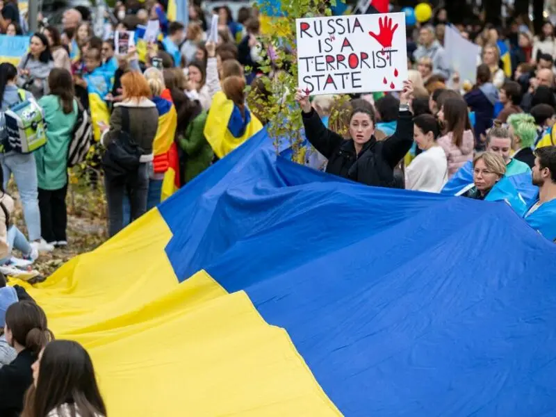 Spontane Kundgebung von Ukrainern