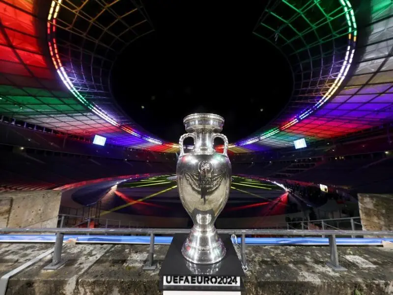 EM-Pokal im Berliner Olympiastadion