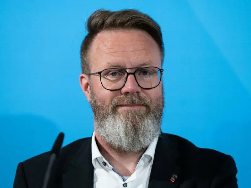 Wirtschaftsminister Claus Ruhe Madsen