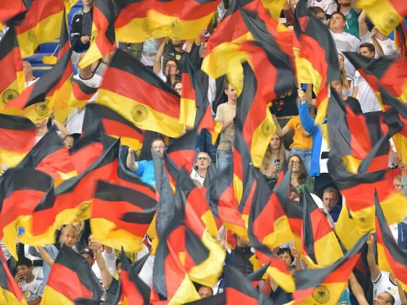 Deutschlandfahnen im Stadion