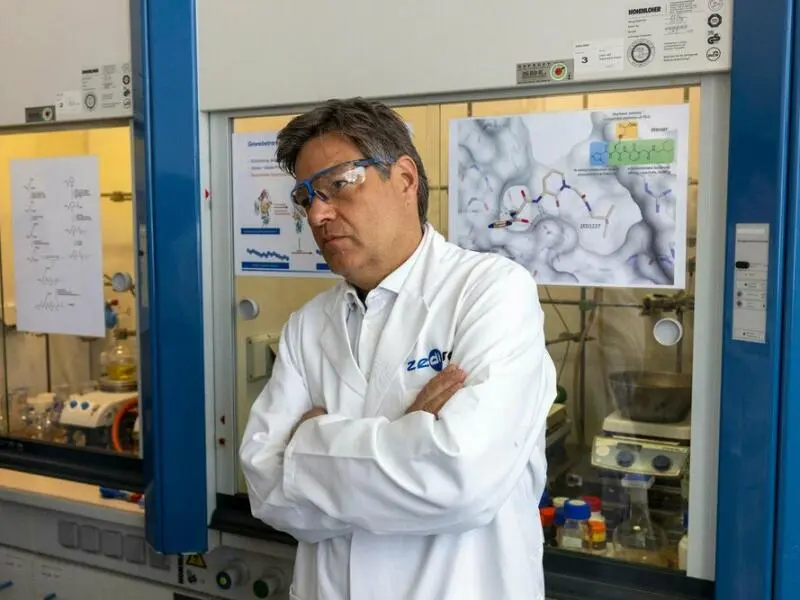 Habeck besucht das Biotechnologie-Unternehmen Zedira in Darmstadt