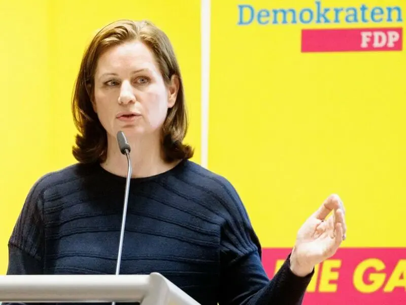 Auftakt zweitägiger Landesparteitag FDP Hamburg