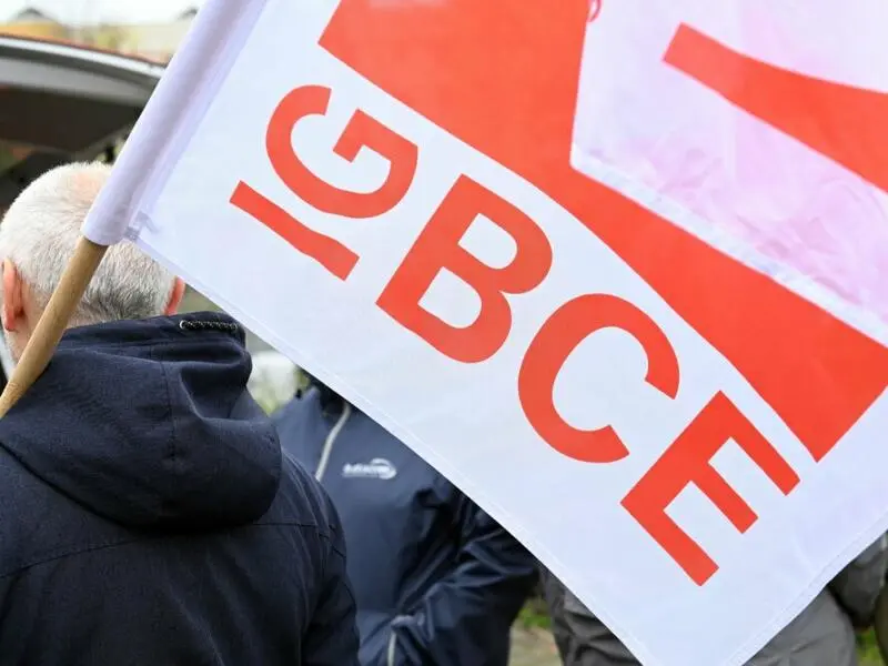 Die Fahne der Gewerkschaft IG BCE