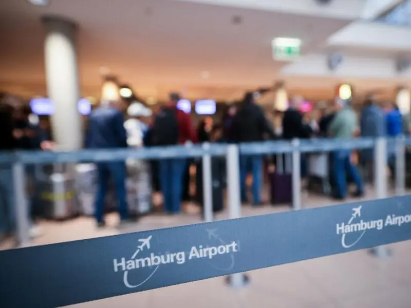 Mann am Flughafen Hamburg wegen Steuerhinterziehung festgenommen