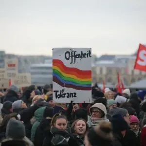 Demonstrationen gegen Rechtsextremismus  -  Köln