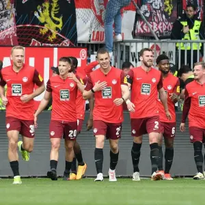 Holstein Kiel - 1. FC Kaiserslautern