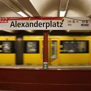 U-Bahn am Alexanderplatz