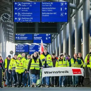 Warnstreik an Flughäfen Leipzig/Halle und Dresden