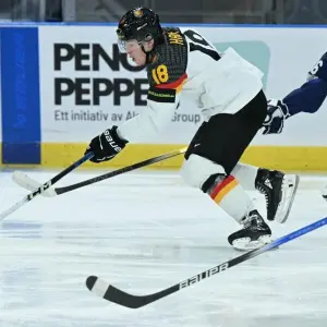 Eishockey-Profi Luca Hauf