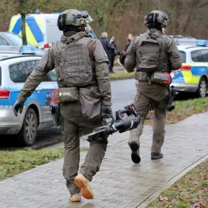 Polizeieinsatz bei Abschiebemaßnahme  in Schwerin