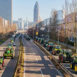 Bauernproteste - Frankfurt am Main - Traktoren-Sternfahrt