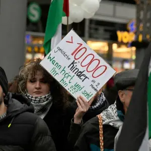 Nahostkonflikt - Pro-Palästina-Kundgebung in Köln