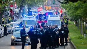 Walpurgisnacht in Berlin - Demonstration linker Gruppen