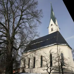 Kirche Mariä Himmelfahrt in Marienberg in der Gemeinde Schechen