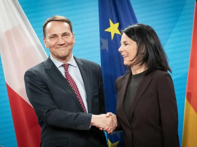 Außenministerin Baerbock empfängt polnischen Amtskollegen