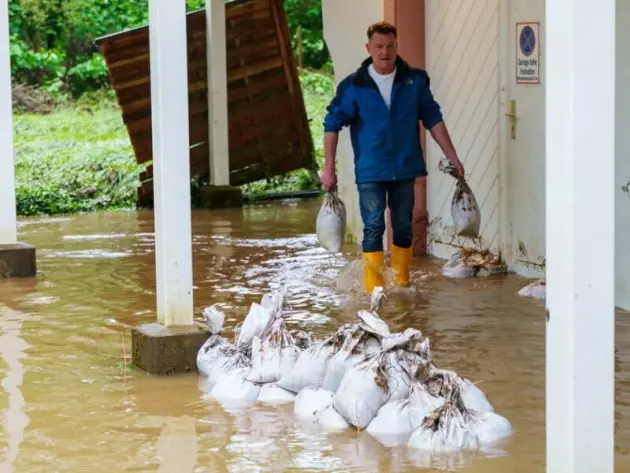 Hochwasser in Rheinland-Pfalz - Mertesdorf