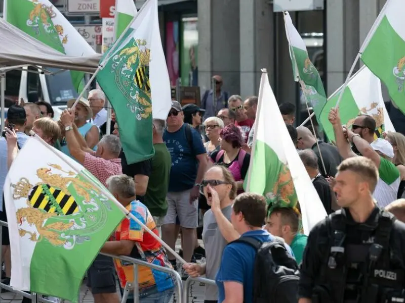 Wahlkampfabschluss der SPD in Sachsen - Proteste