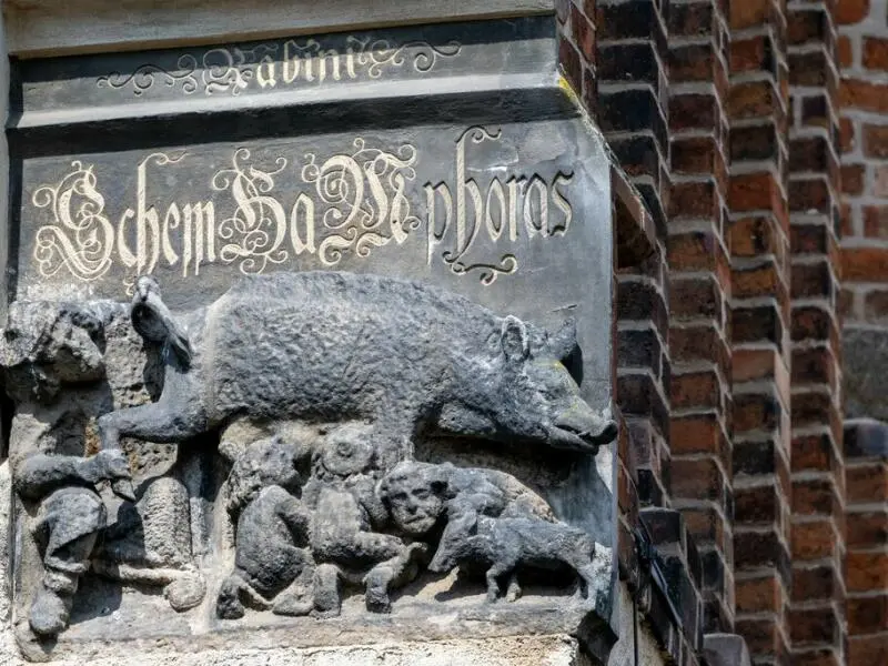 Schmähplastik an der Stadtkirche Wittenberg