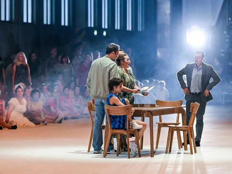 Komische Oper Berlin inszeniert Oper 