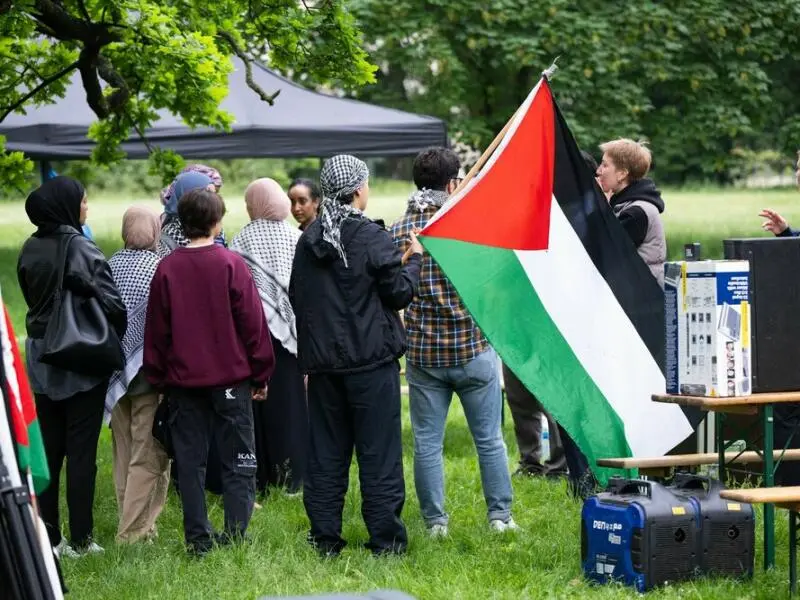 Aufbau von propalästinensischem Camp an Goethe-Uni in Frankfurt