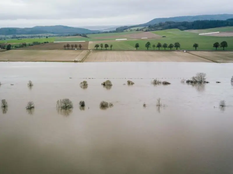 Hochwasser in Niedersachsen - Weser