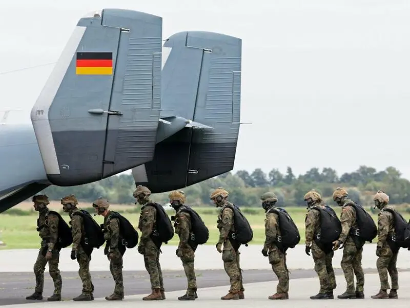 Fallschirmjägerregiment 31 aus Niedersachsen trainiert in Barth