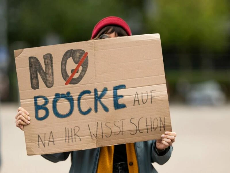 Demonstration vor der Konstituierung des Thüringer Landtags