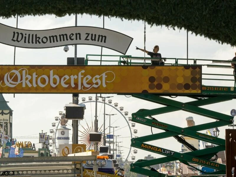 Aufbau Oktoberfest