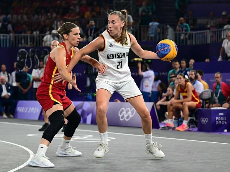 Svenja Brunckhorst im Olympia-Finale des 3x3-Basketballs