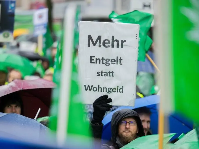 Gewerkschaftsbündnis demonstriert in Düsseldorf