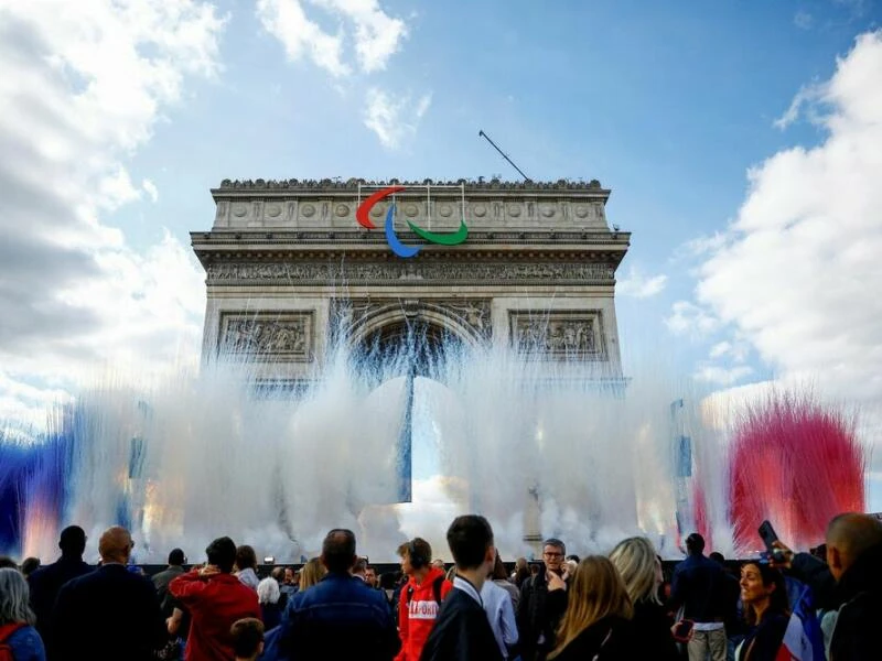 Paris verabschiedet Olympische Sommerspiele