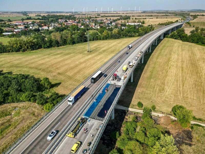 A38 bleibt nach Unfall für Reparaturarbeiten gesperrt