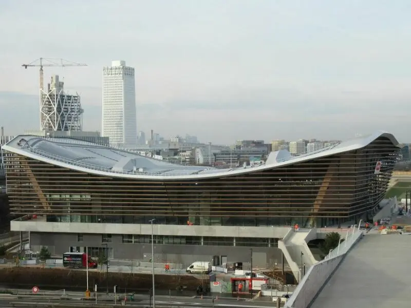 Blick vom Stade de France auf das Centre Aquatique Olympique