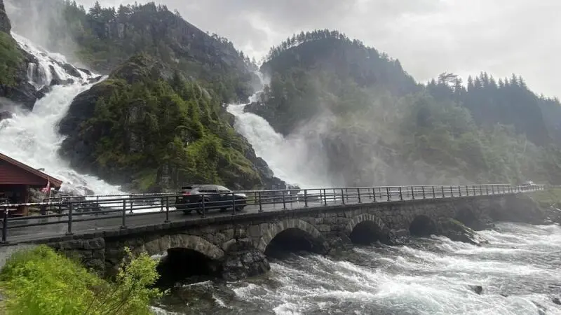 Zwillingswasserfall Lättefossen