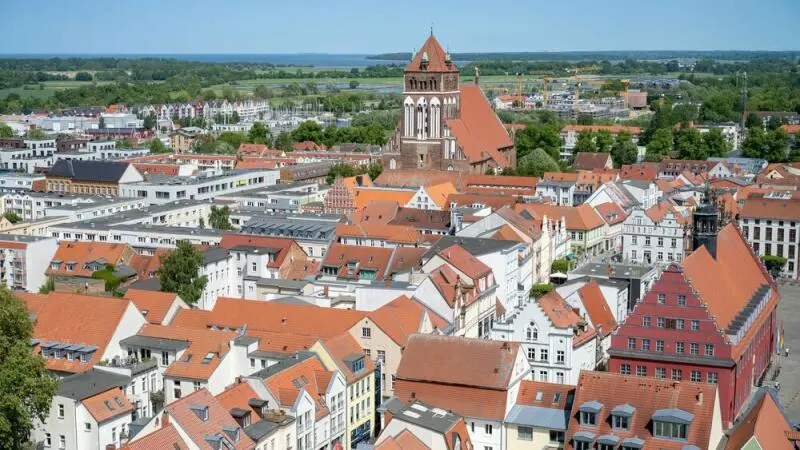 Blick vom Greifswalder Dom auf die Altstadt