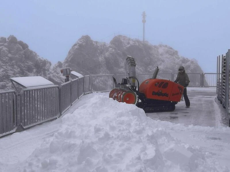 Erster Schnee auf der Zugspitze