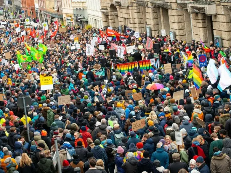 Demonstrationen gegen rechts - Lübeck