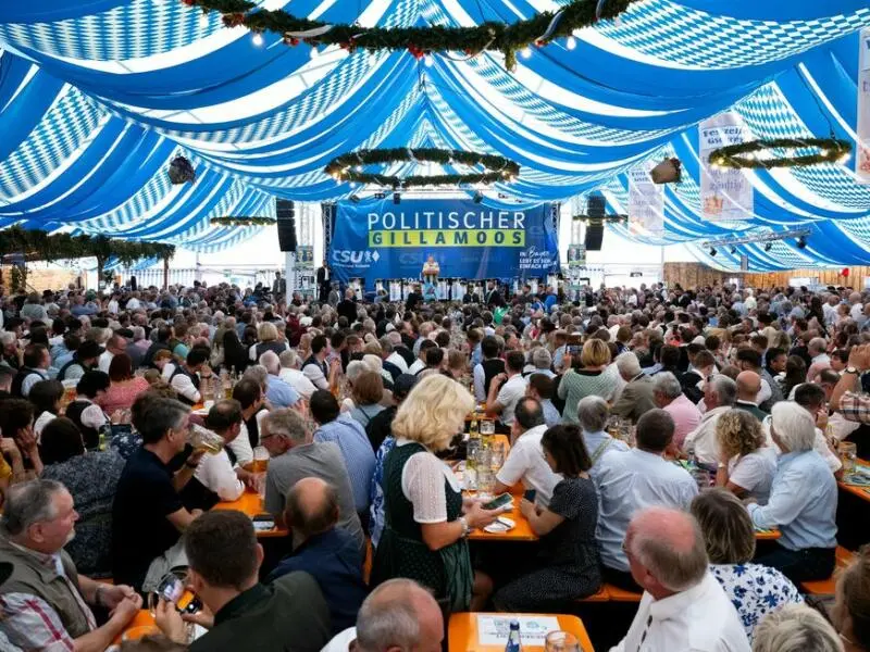 Politischer Frühschoppen auf dem Volksfest Gillamoos