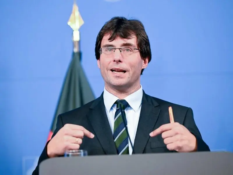 Nordrhein-Westfalens Finanzminister Optendrenk