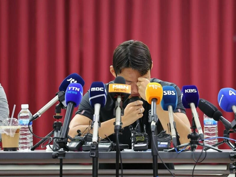 Pressekonferenz Son Jun-ho