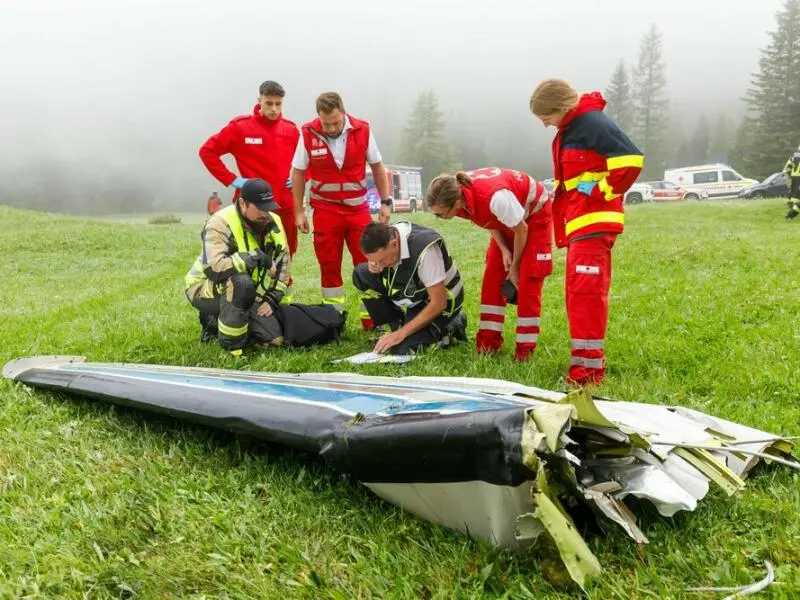 Kleinflugzeug in Österreichs Bergen abgestürzt