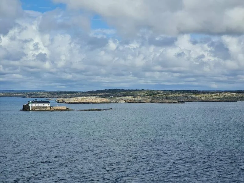 Böttö Leuchtturm und die Schäreninseln Galterö