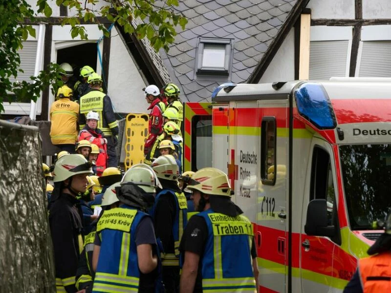 Hotel teilweise eingestürzt