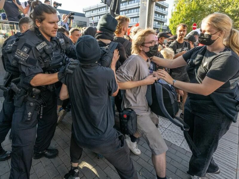 Landesparteitag AfD Hessen - Protest