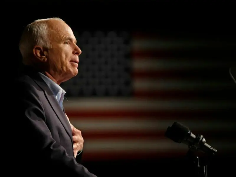 Sohn des Republikaners McCain stellt sich hinter Harris