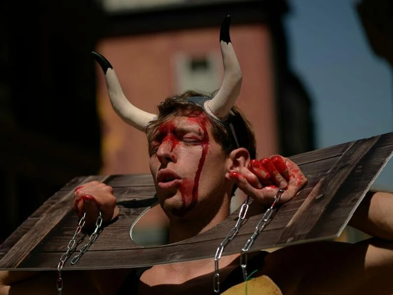 Stierläufe in Spanien - Protest von Tierschützern