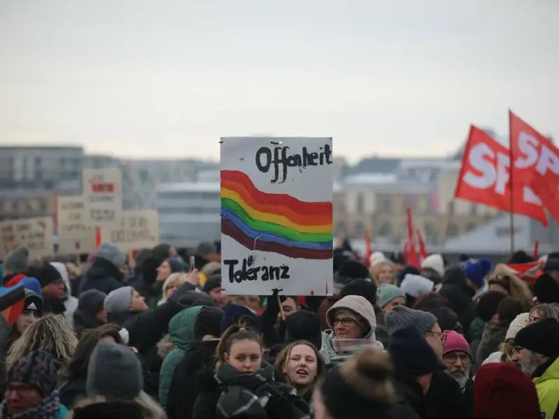 Demonstrationen gegen Rechtsextremismus  -  Köln