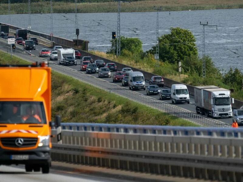 Sperrung der Rügenbrücke wegen Brückenprüfung